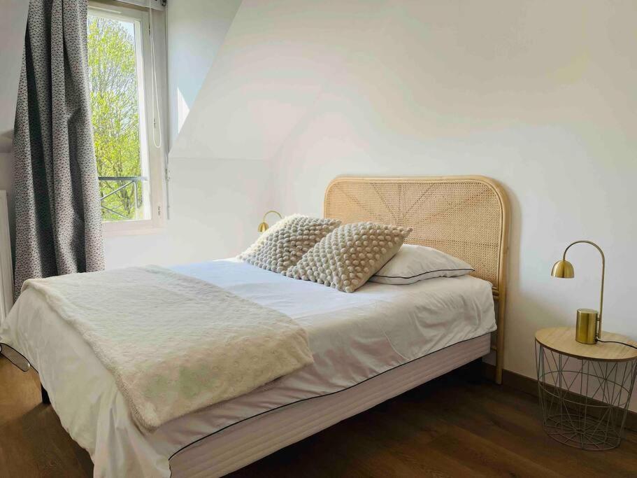 Marne La Vallee Apartment Serris Exterior photo